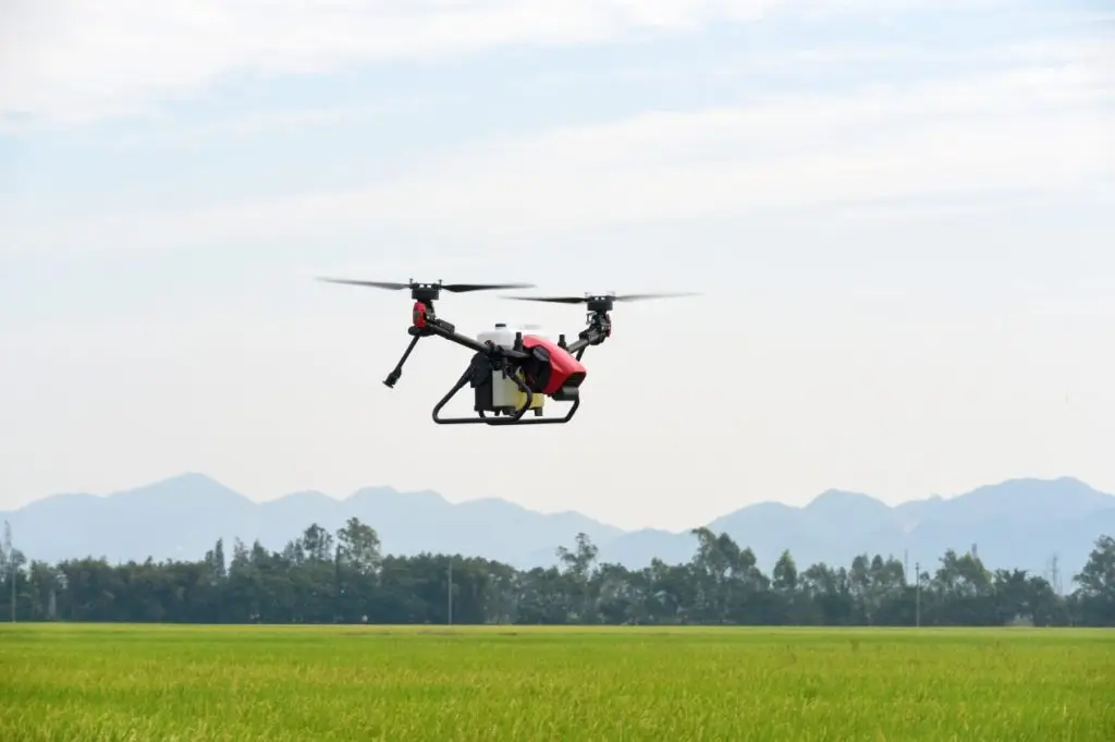 Aplicação de agrotóxicos com drones